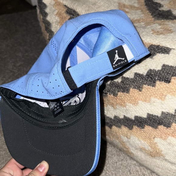Jordan UNC On Field Hat - Picture 2 of 3